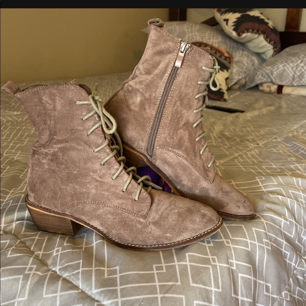 Lace up booties, casual or everyday wear!
